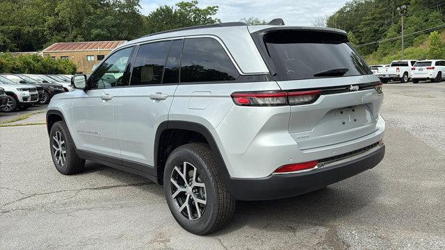 new 2025 Jeep Grand Cherokee car, priced at $49,695