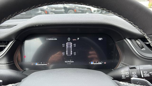 new 2025 Jeep Grand Cherokee car, priced at $49,695