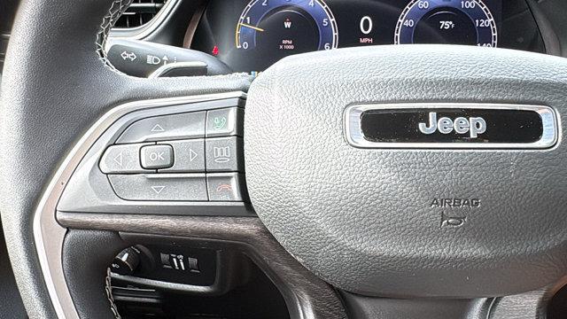 new 2025 Jeep Grand Cherokee car, priced at $49,433