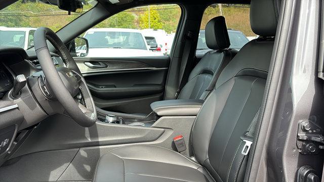 new 2025 Jeep Grand Cherokee car, priced at $49,433