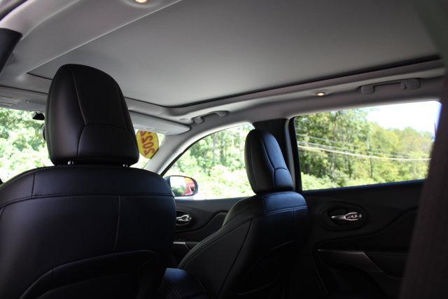 used 2022 Jeep Cherokee car, priced at $29,198