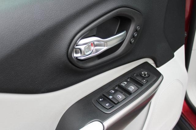 used 2020 Jeep Cherokee car, priced at $18,599