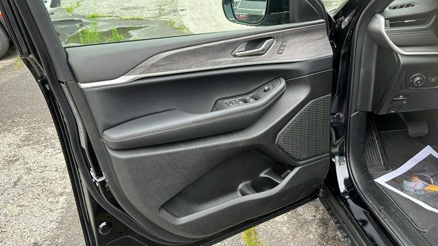 new 2025 Jeep Grand Cherokee car, priced at $52,935