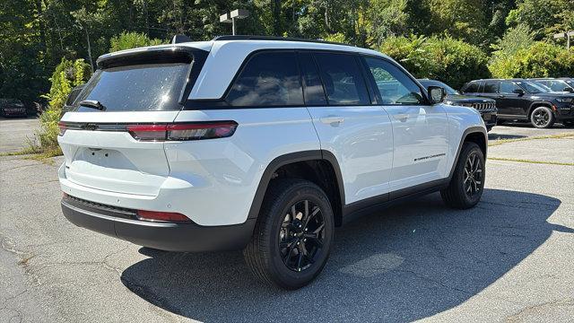 new 2025 Jeep Grand Cherokee car, priced at $45,695