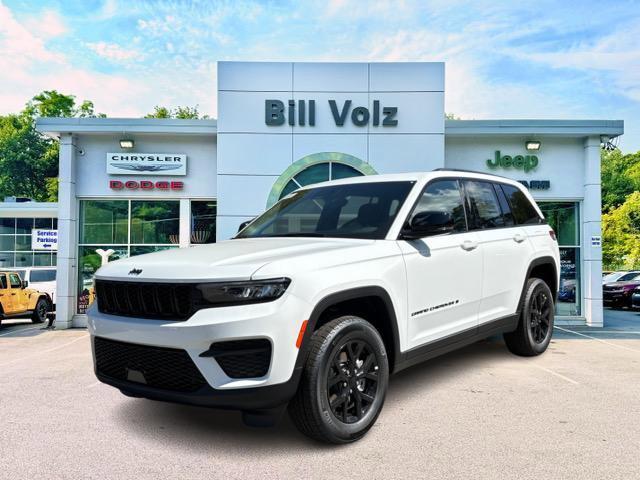 new 2025 Jeep Grand Cherokee car, priced at $45,695
