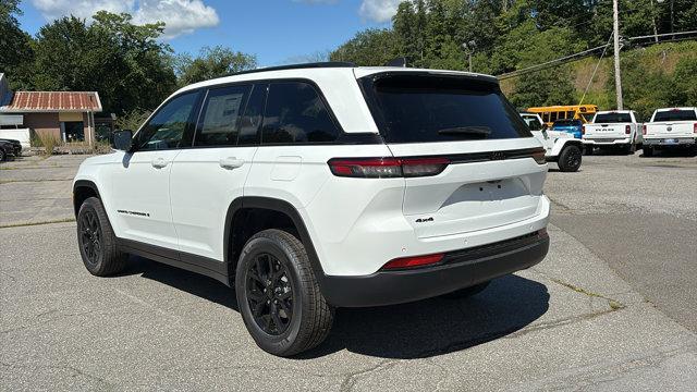 new 2025 Jeep Grand Cherokee car, priced at $45,695