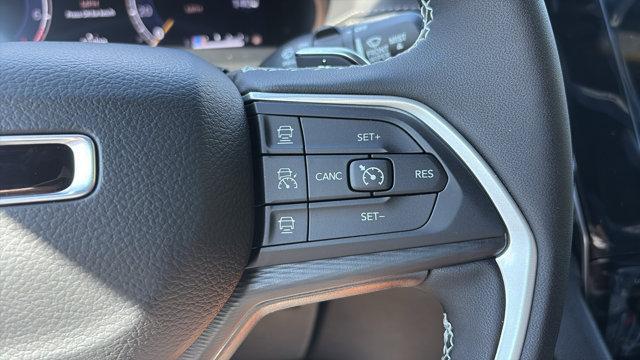 new 2025 Jeep Grand Cherokee car, priced at $45,695