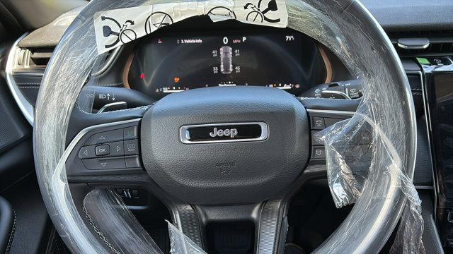 new 2025 Jeep Grand Cherokee car, priced at $41,780