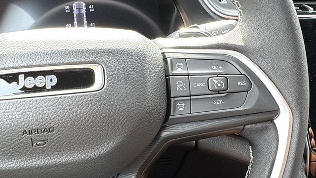 new 2025 Jeep Grand Cherokee car, priced at $45,595