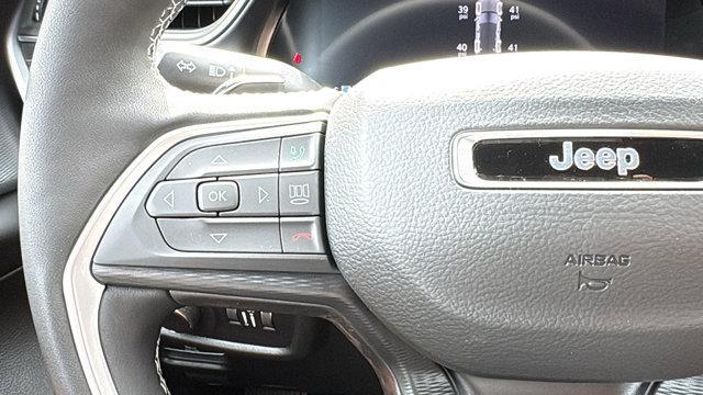 new 2025 Jeep Grand Cherokee car, priced at $45,595