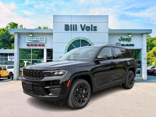 new 2025 Jeep Grand Cherokee car, priced at $45,595