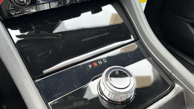 new 2025 Jeep Grand Cherokee car, priced at $45,595