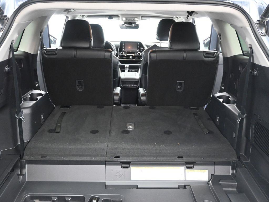 used 2021 Toyota Highlander car, priced at $29,462