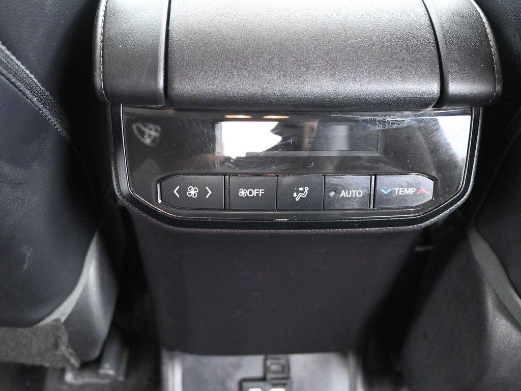used 2021 Toyota Highlander car, priced at $29,462