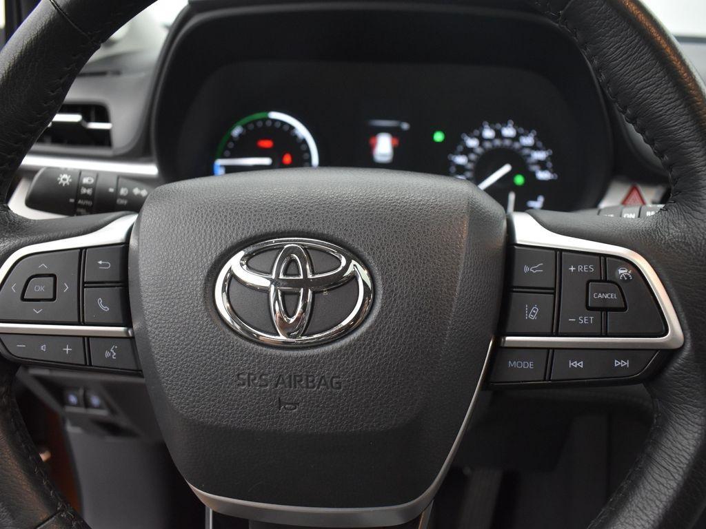 used 2024 Toyota Sienna car, priced at $47,219