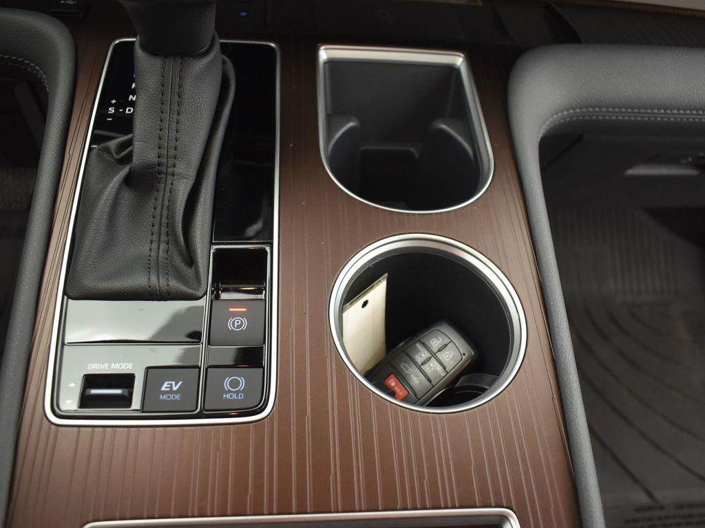 used 2024 Toyota Sienna car, priced at $47,219