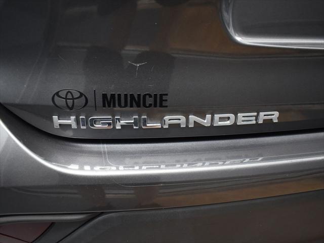 used 2023 Toyota Highlander car, priced at $34,184