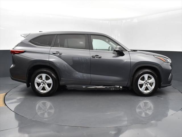 used 2023 Toyota Highlander car, priced at $34,184