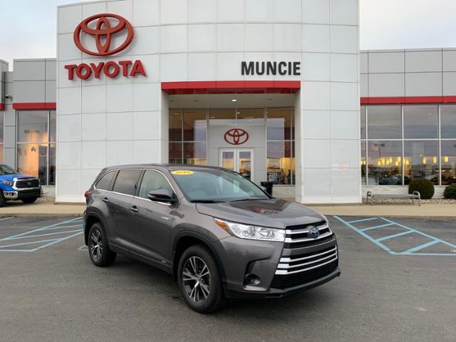 used 2018 Toyota Highlander Hybrid car, priced at $24,720