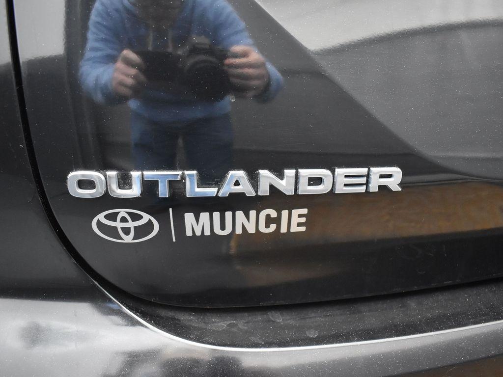 used 2022 Mitsubishi Outlander car, priced at $21,937