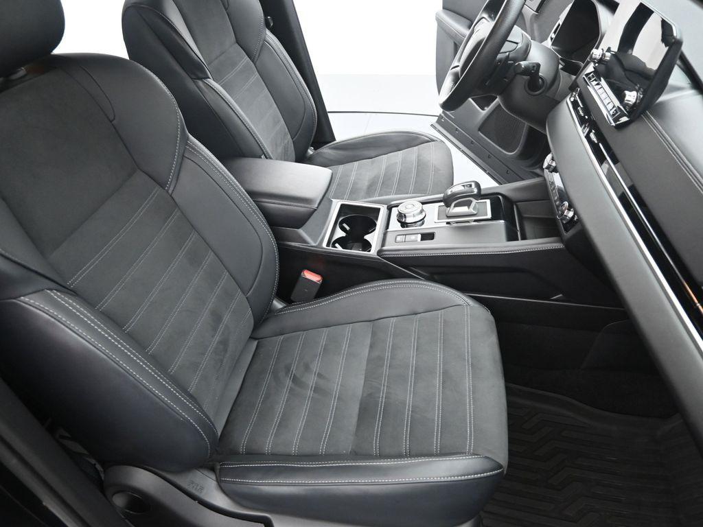 used 2024 Mitsubishi Outlander car, priced at $26,597
