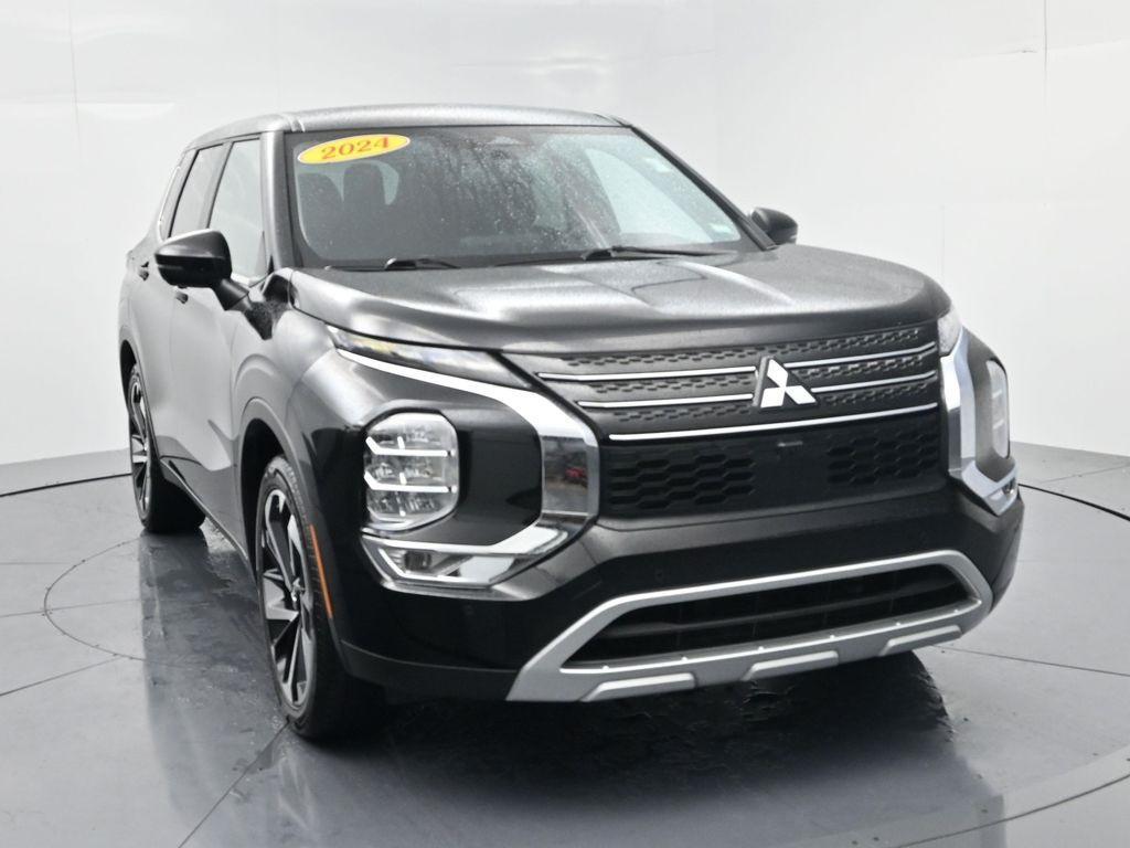 used 2024 Mitsubishi Outlander car, priced at $26,597
