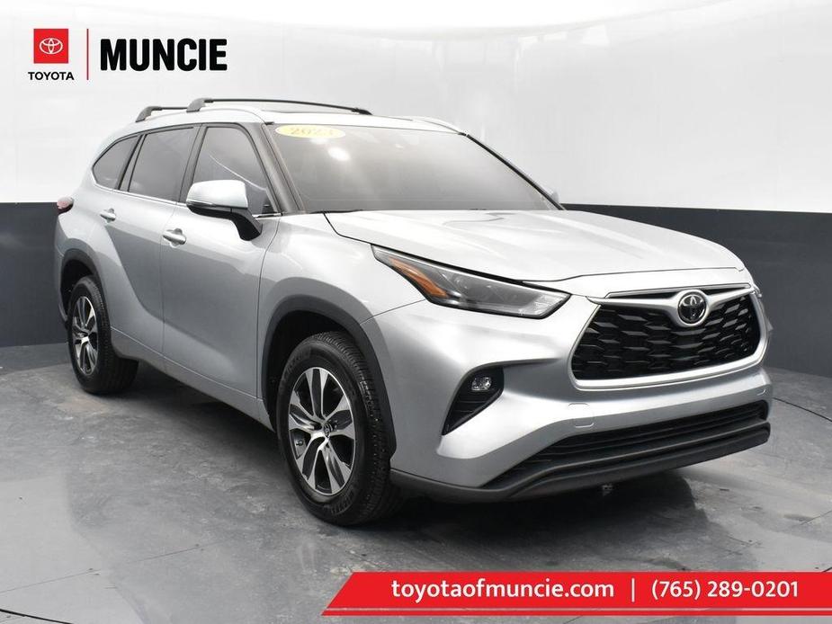 used 2023 Toyota Highlander car, priced at $40,297