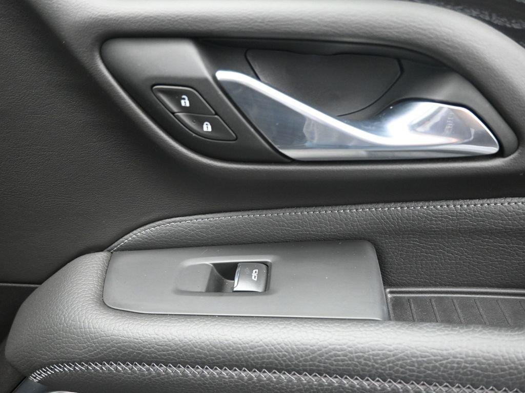 used 2021 GMC Yukon XL car, priced at $43,464