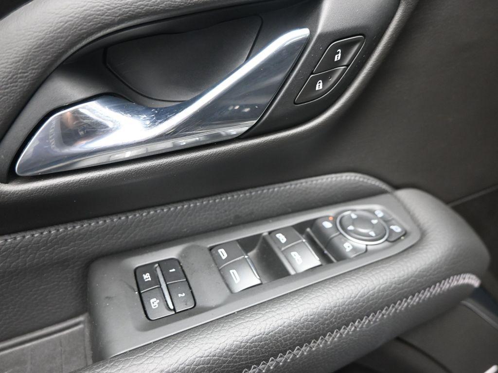 used 2021 GMC Yukon XL car, priced at $43,464