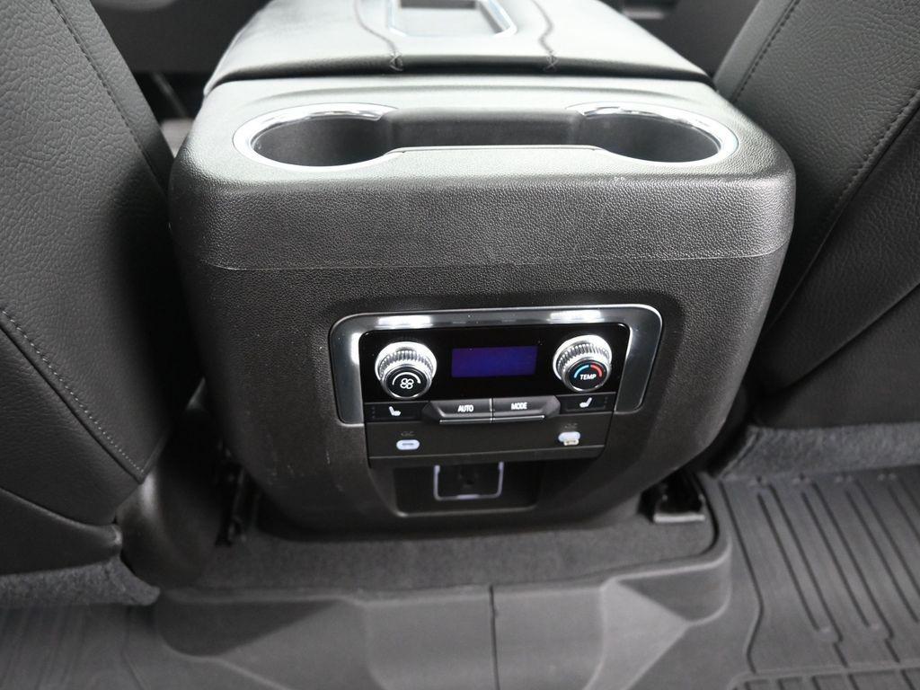 used 2021 GMC Yukon XL car, priced at $43,464