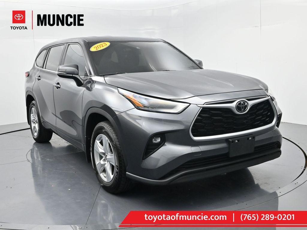 used 2023 Toyota Highlander car, priced at $29,171
