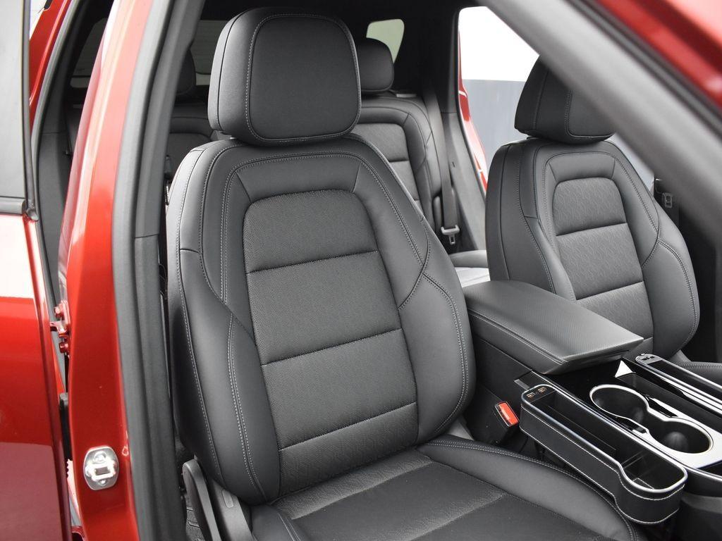 used 2025 Chevrolet Equinox car, priced at $31,010