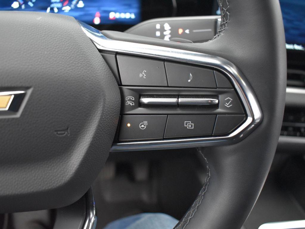used 2025 Chevrolet Equinox car, priced at $31,010