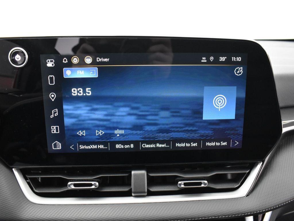 used 2025 Chevrolet Equinox car, priced at $31,010