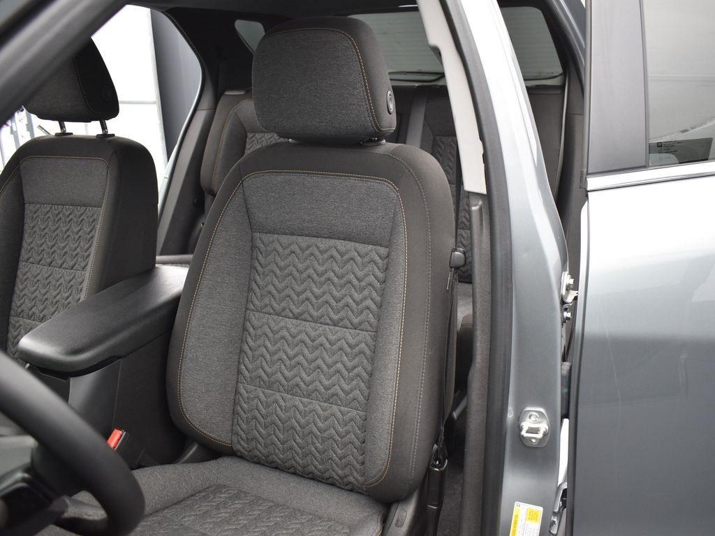used 2024 Chevrolet Equinox car, priced at $25,210