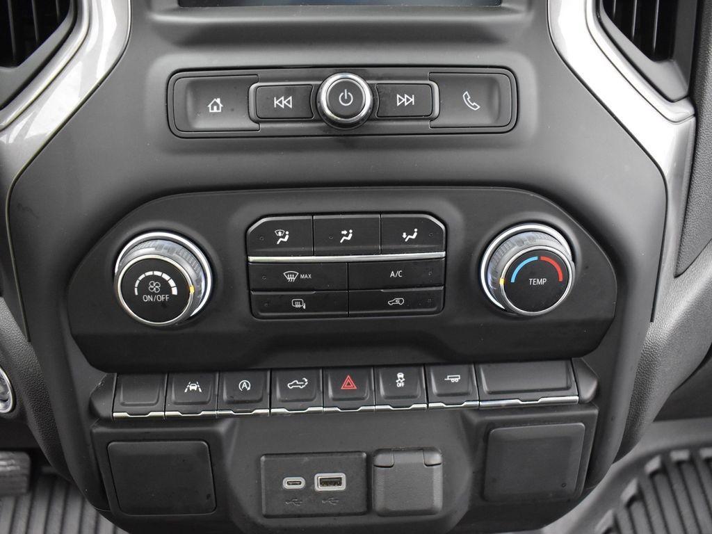 used 2024 Chevrolet Silverado 1500 car, priced at $33,025