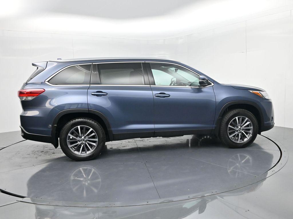 used 2019 Toyota Highlander car, priced at $18,058