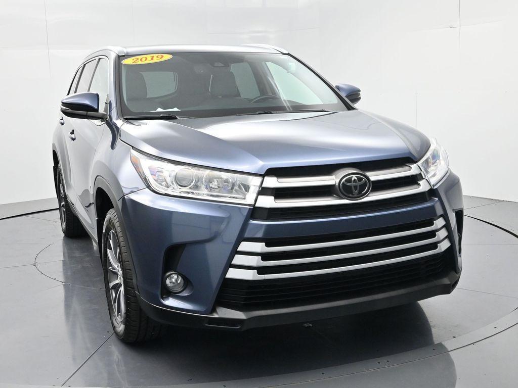 used 2019 Toyota Highlander car, priced at $18,058
