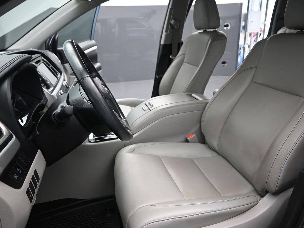 used 2019 Toyota Highlander car, priced at $18,058