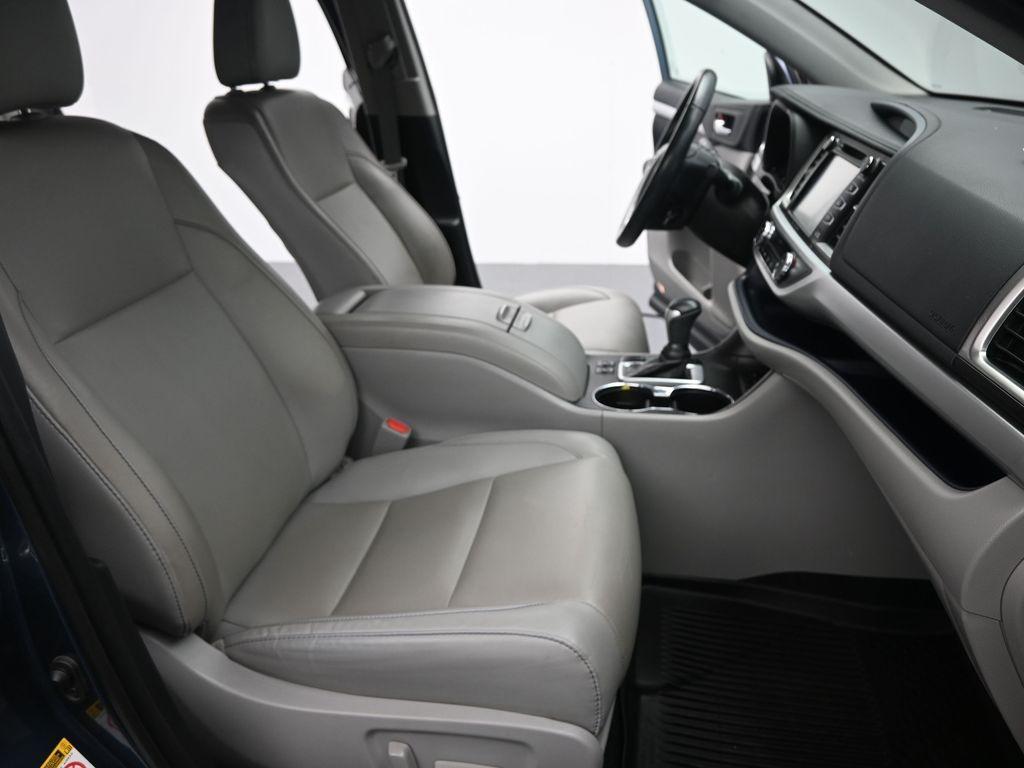 used 2019 Toyota Highlander car, priced at $18,058