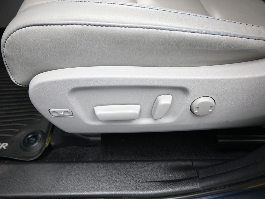 used 2019 Toyota Highlander car, priced at $18,058