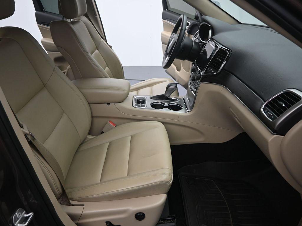 used 2020 Jeep Grand Cherokee car, priced at $29,069