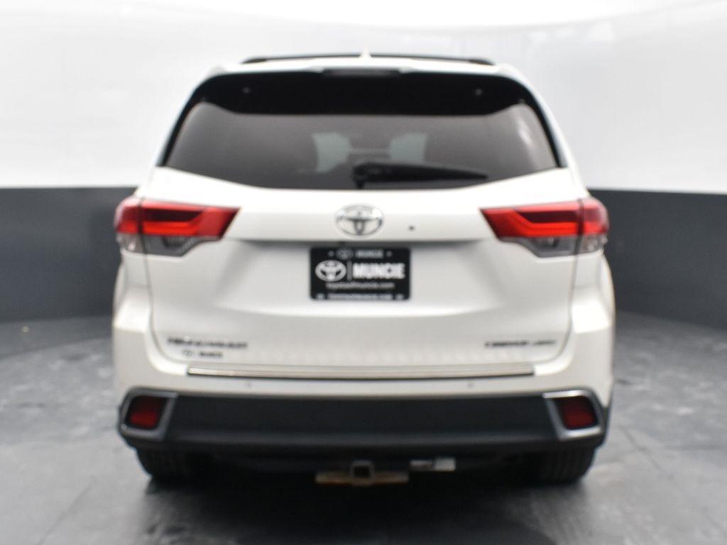 used 2019 Toyota Highlander car, priced at $24,657