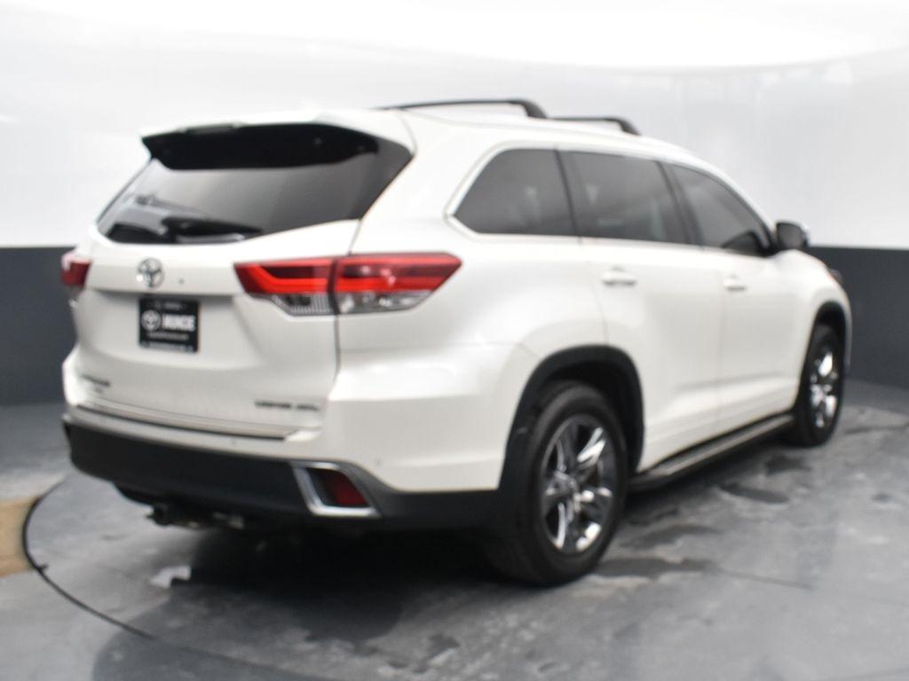 used 2019 Toyota Highlander car, priced at $24,657