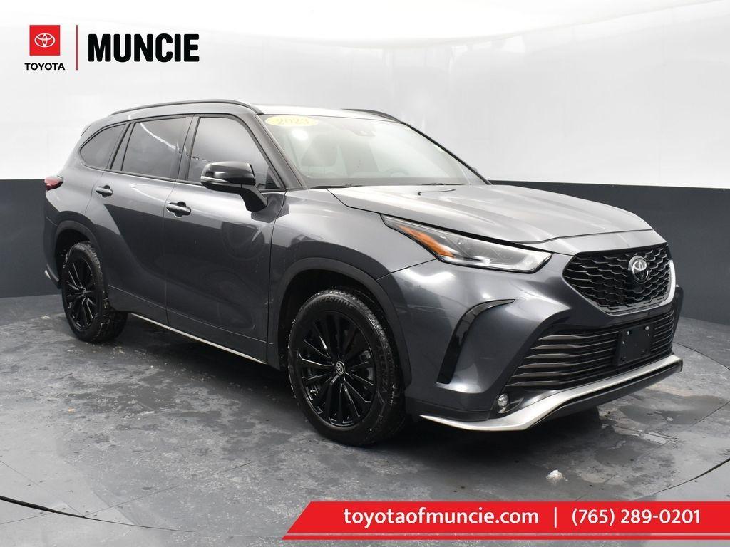 used 2023 Toyota Highlander car, priced at $41,794