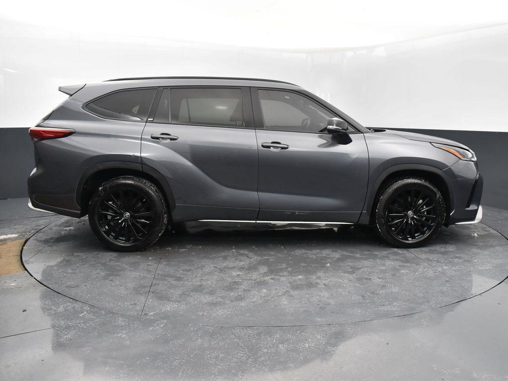 used 2023 Toyota Highlander car, priced at $41,794