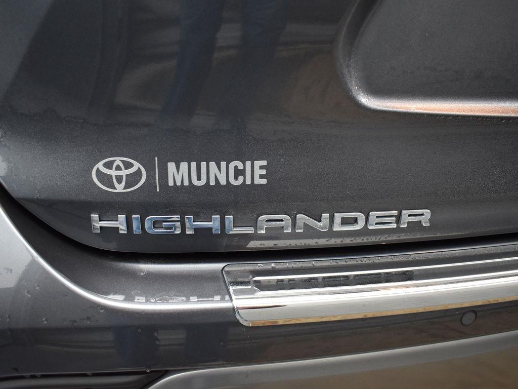 used 2023 Toyota Highlander car, priced at $48,692