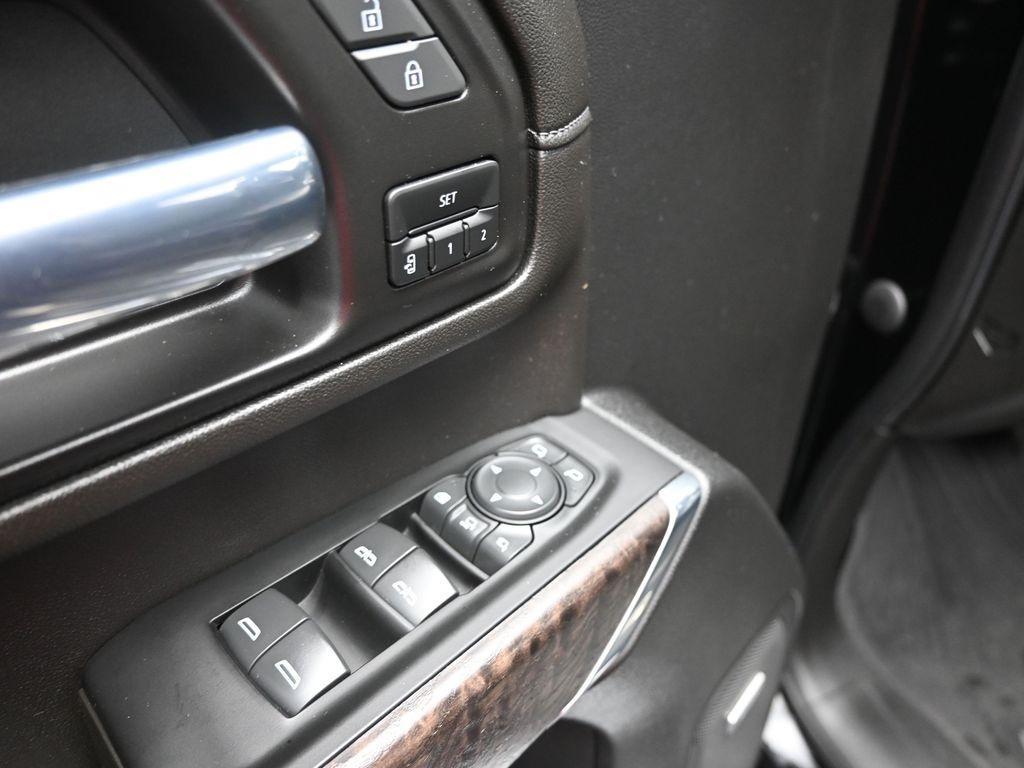 used 2022 GMC Sierra 2500 car, priced at $57,074