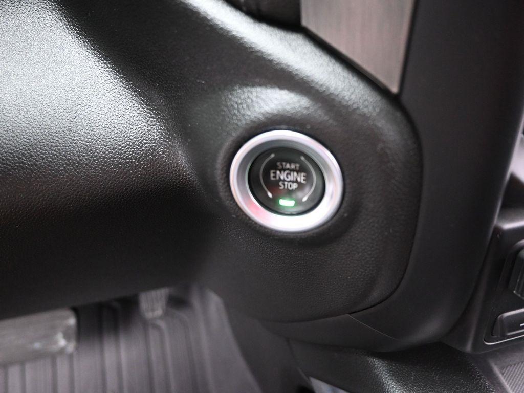 used 2022 GMC Sierra 2500 car, priced at $57,074