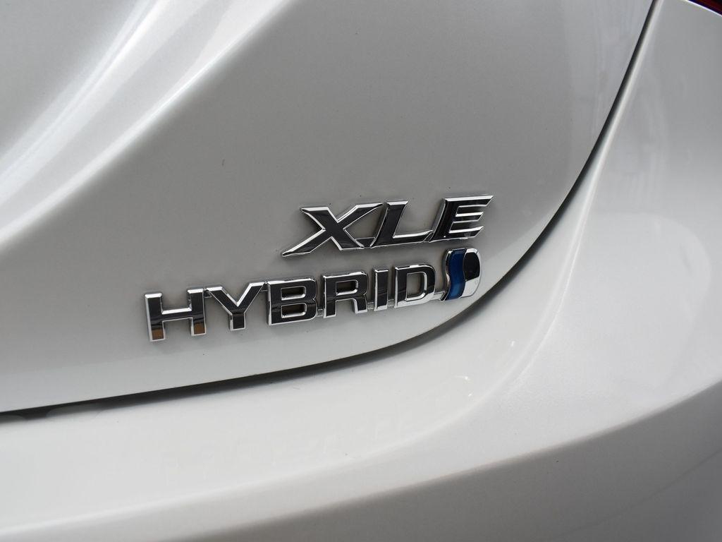 used 2019 Toyota Camry Hybrid car, priced at $23,817